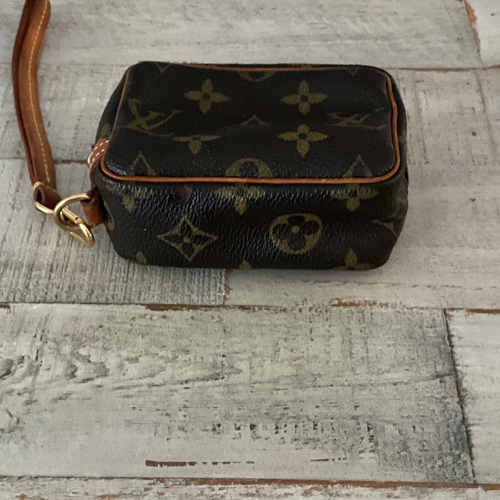 Louis Vuitton Monogram Canvas Mini Bag - Picture 4 of 8